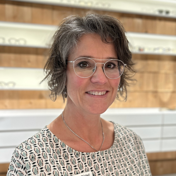 Eveline Stücheli, Augenoptikerin EFZ Baumann Optik AG in Winterthur